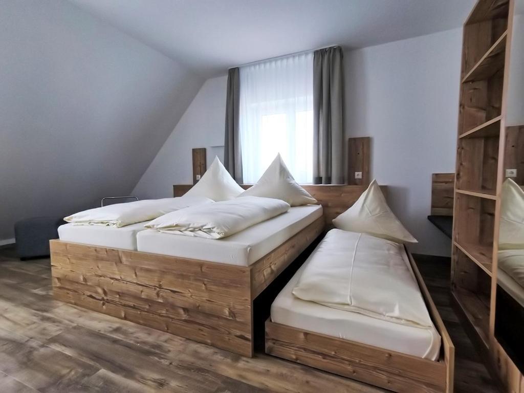 Ferienwohnungen Fewo Landglueck Herrieden Exteriör bild