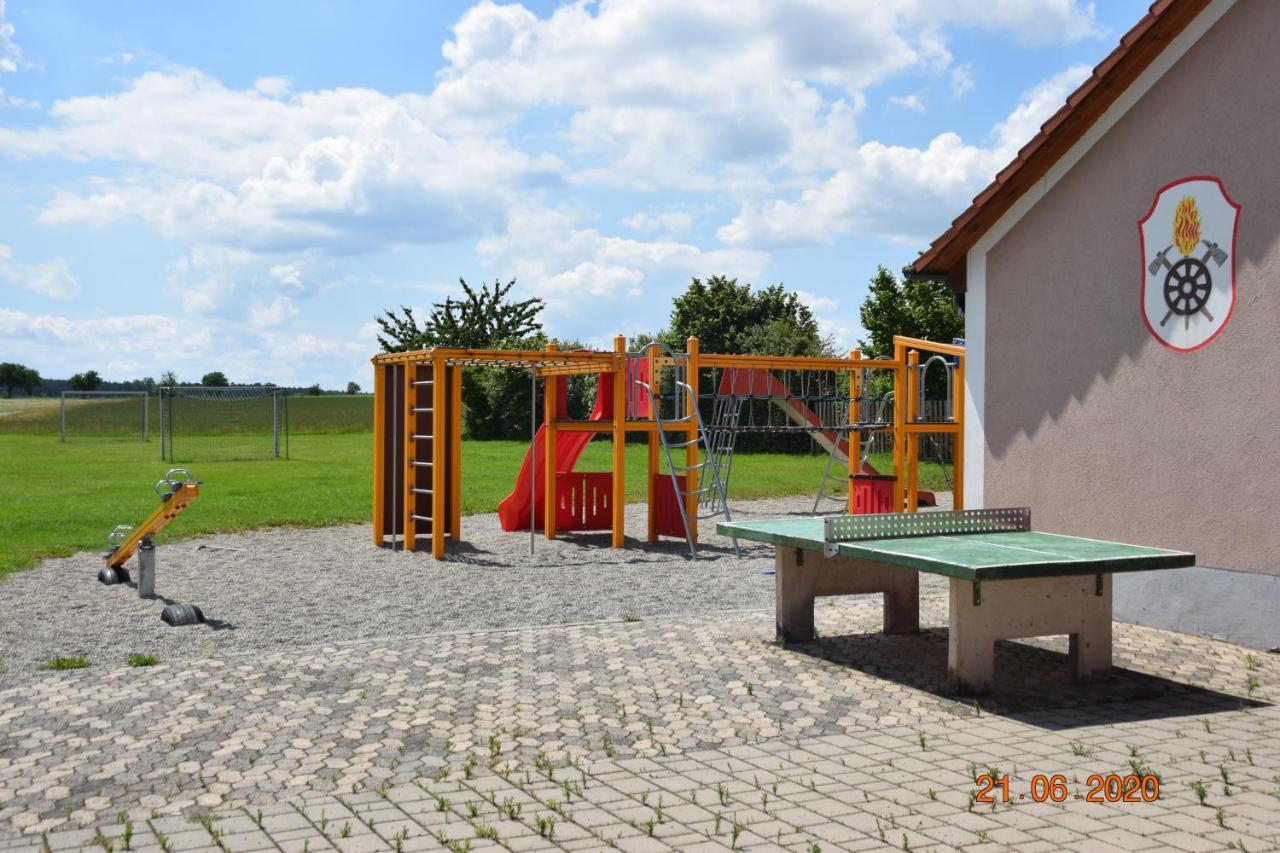 Ferienwohnungen Fewo Landglueck Herrieden Exteriör bild